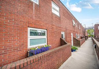 3 bedroom apartment for sale - Tamar Square, Woodford Green, IG8 - Property View 1