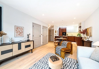 4 bedroom house for sale - Lynwood Close, London, E18