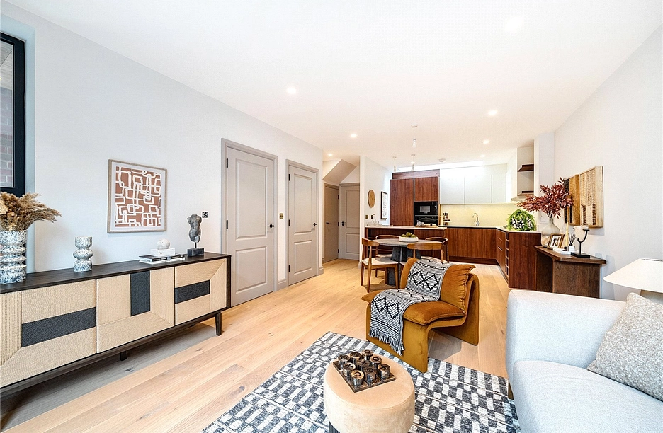 4 bedroom house for sale - Lynwood Close, London, E18