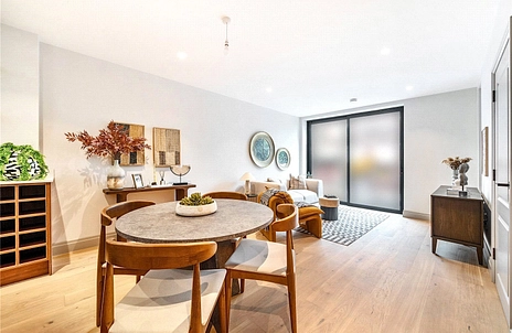 4 bedroom house for sale - Lynwood Close, London, E18