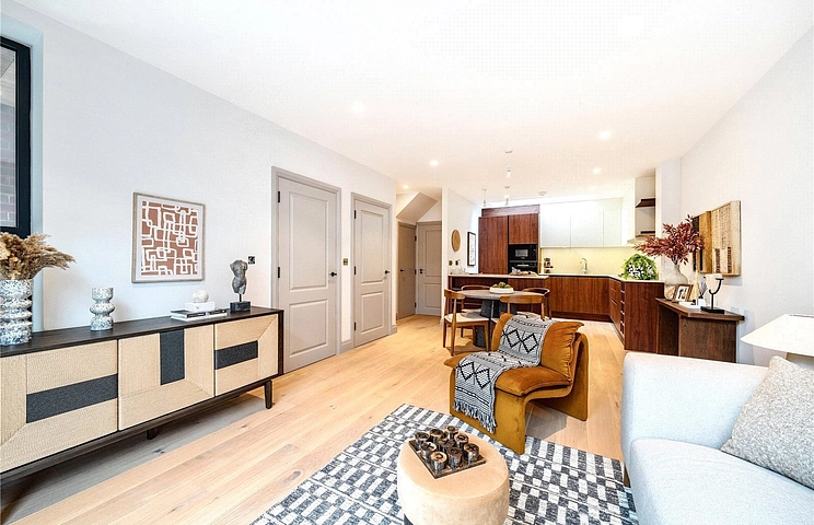 4 bedroom house for sale - Lynwood Close, London, E18