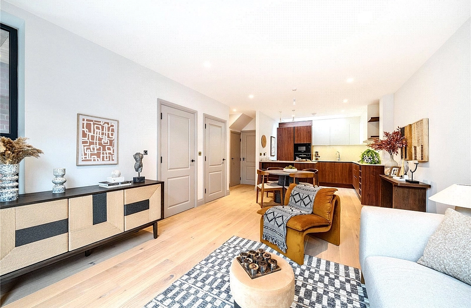 4 bedroom house for sale - Lynwood Close, London, E18